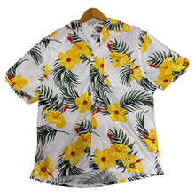 Uzzi Yellow Hibiscus Aloha Shirt (M)