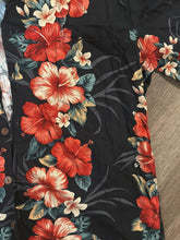 Vintage Hilo Hattie Hibiscus Plumeria Aloha Shirt (L)